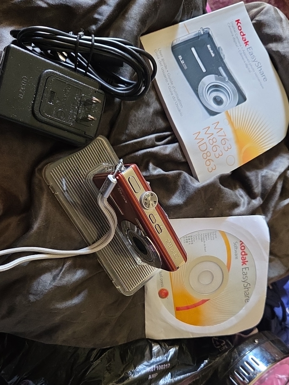 Kodak Orange M863 Digital Camera with EasyShare Software Cords Booklet